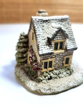 Vintage Lilliput Lane Chestnut Cottage 1992 Christmas Collection Snow House UK
